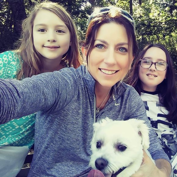 Meet your Posher, Christina - Picture 1 of 1